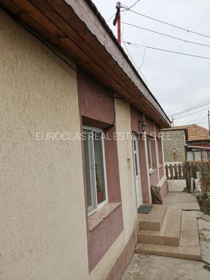 Teren 1.447 mp cu casa 5 camere - Ovidiu - 210.000 euro negociabil (Cod E1) - 4