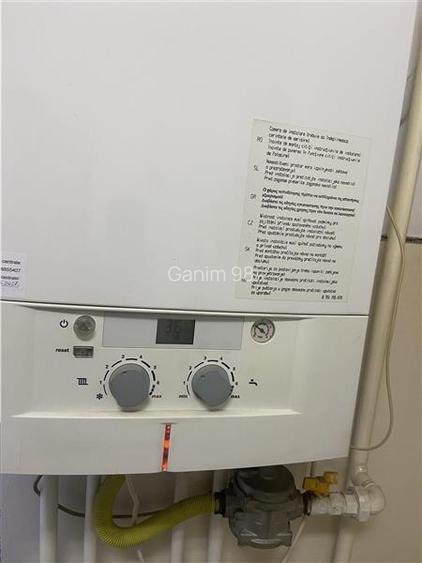 Apartament 3 camere , zona ultracentrala -Primaria Focsani , et 3 8 , decomnadat - 12