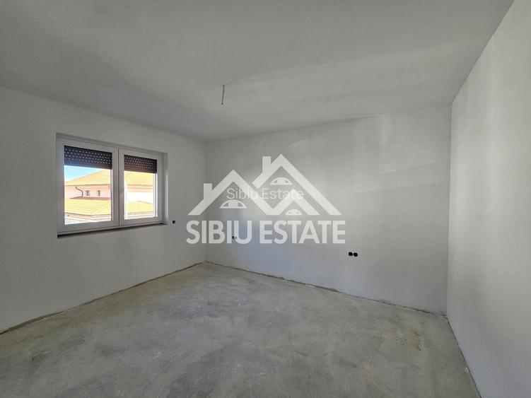 Casa Sibiu, intrare Selimbar, garaj, pivnita, curte mare - 15