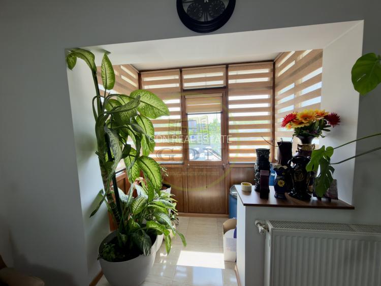 Apartament 2 camere, semidecomandat, cartier Craiovita Nouă, zona Orizont - 3