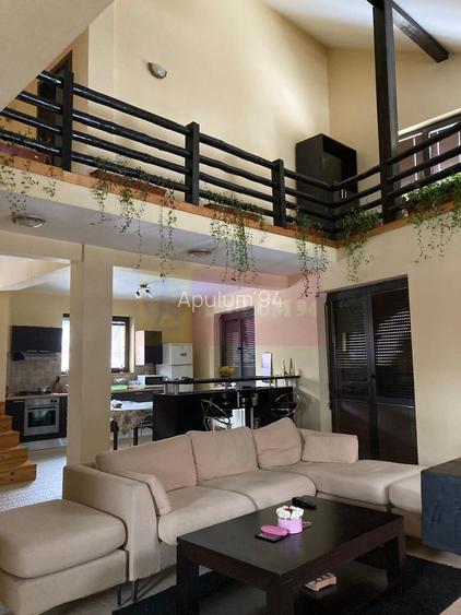 Vila de vanzare in Busteni - Zona semicentrala - 2