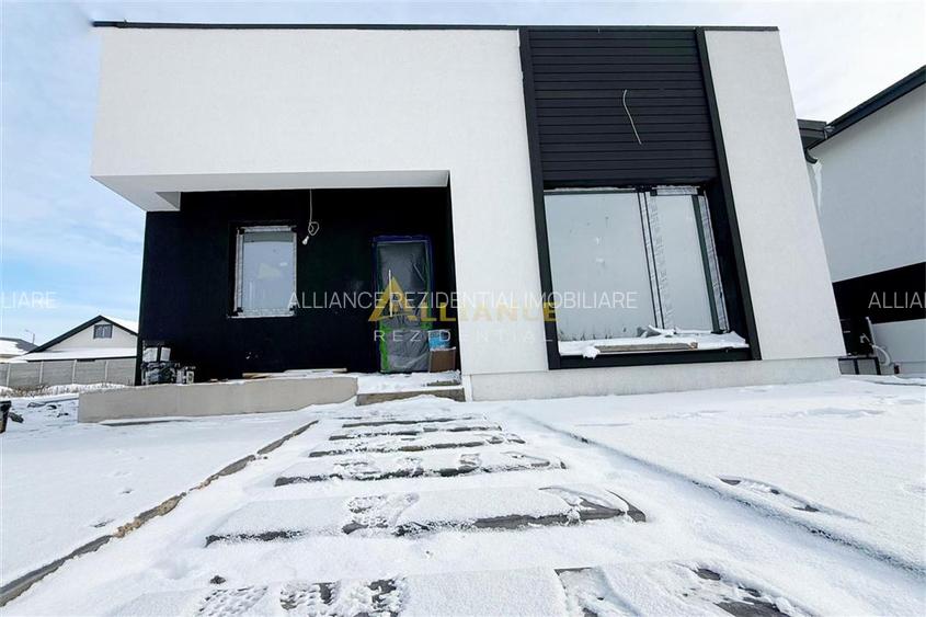 Casa Individuala / 3 Camere / 2 Bai / 450 mp Teren - 2