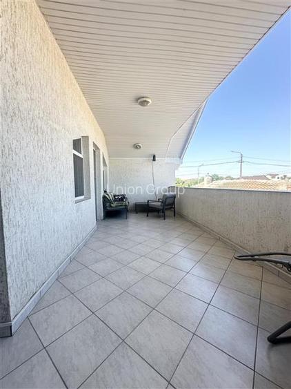 Casa cu Potential Multiplu, Pretabila Pentru Doua Familii sau Business, Chiar la - 13