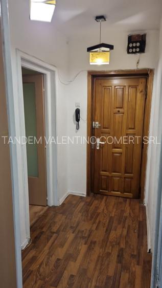 Decebal , Piata Muncii, Calea Calarasi - 10