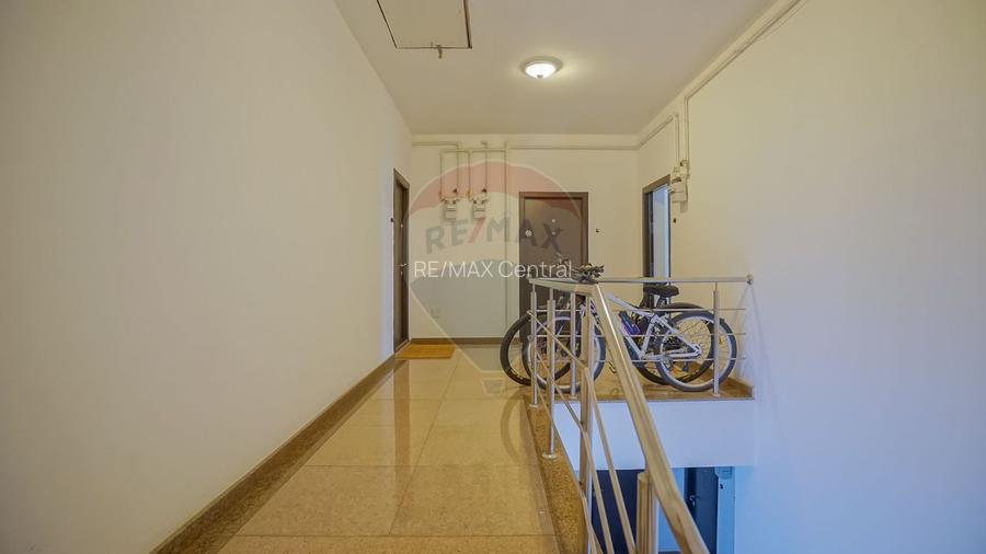 Apartament spațios, terasă proprie, Tractorul, Brașov - 26