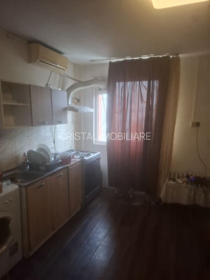 Garsonieră mobilată, etaj 2, lângă metrou Nicolae Grigorescu 250€ - 5