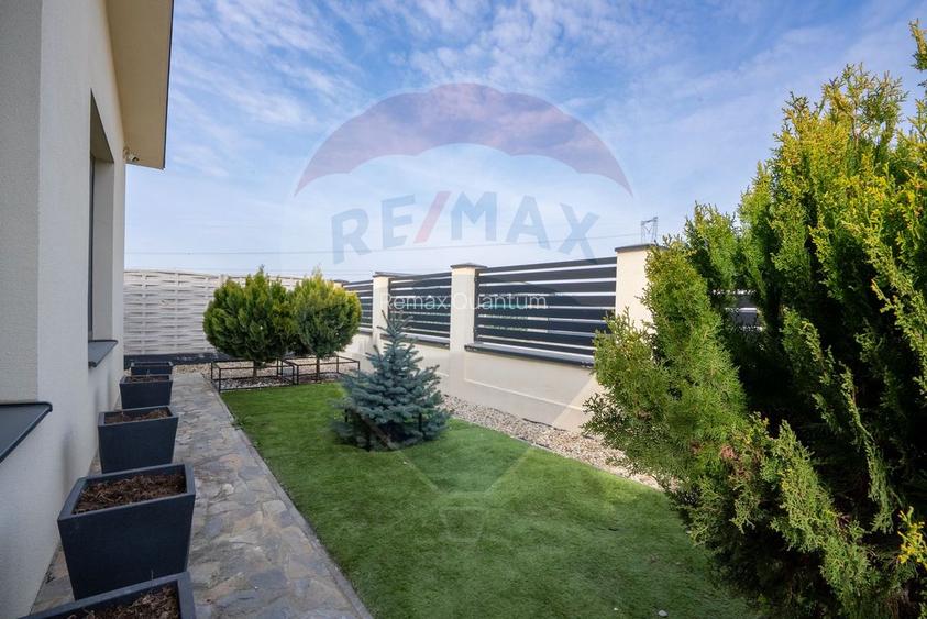 De vânzare casǎ 4 camere Grigorescu 2 - 12