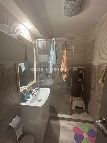 3 CAMERE // CINA // ETAJUL 1 - 7