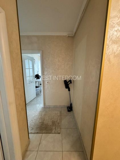 Gara de est - bloc nou - 8