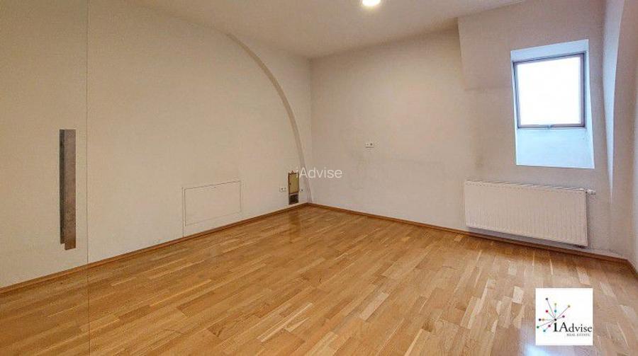 Cladire de Birouri de Vanzare-2000 mp - 8