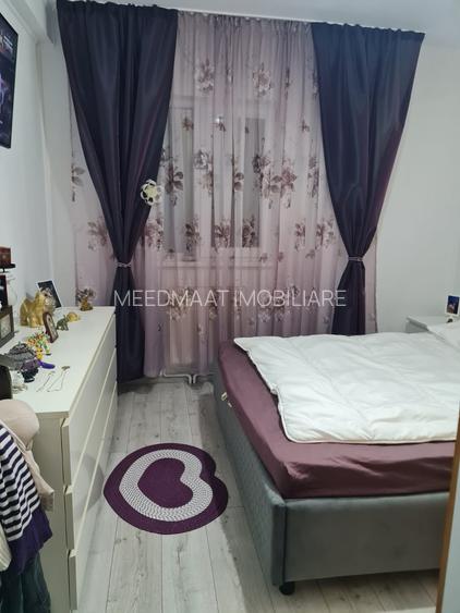 Casa, P+1+M,  la 5 minute de Metrou Apărătorii Patriei. - 2