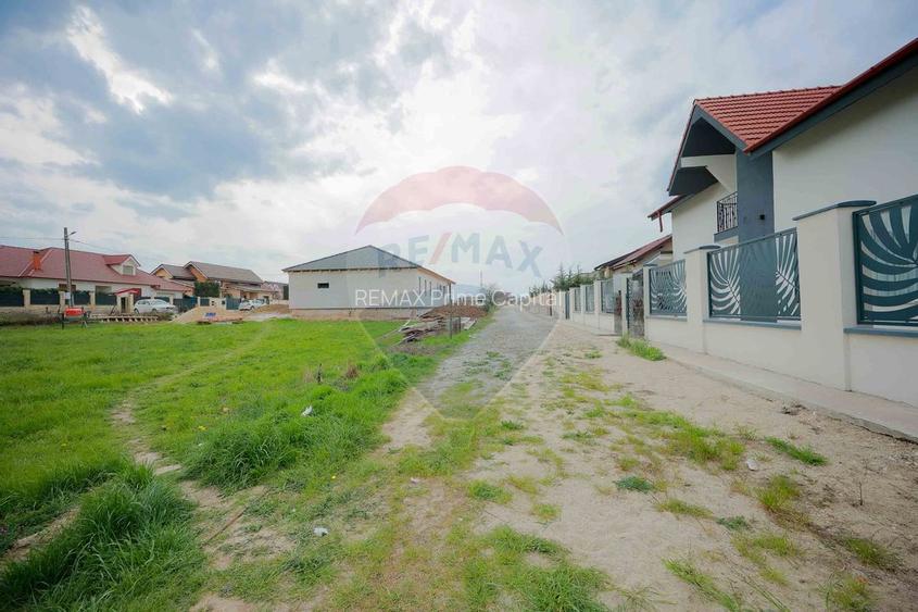 De vânzare casă semifinisată cu 3 camere, 455 mp teren, în Cihei - 21