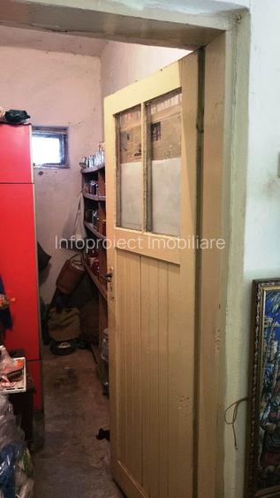 Casă cu 3 camere, garaj și anexe, teren 540 mp, zonă liniștită, fără trafic - 11