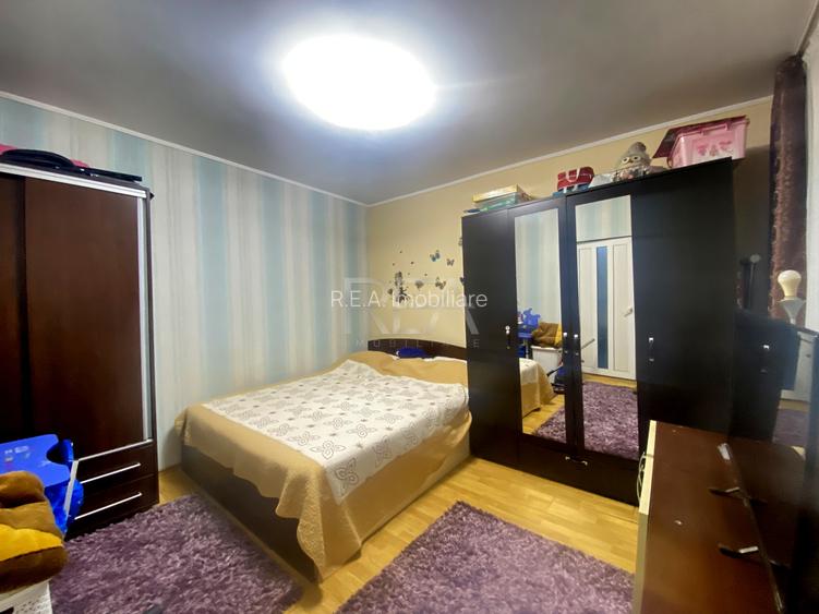 Casa- 4 camere- Sector 5- COMISION 0% - 4