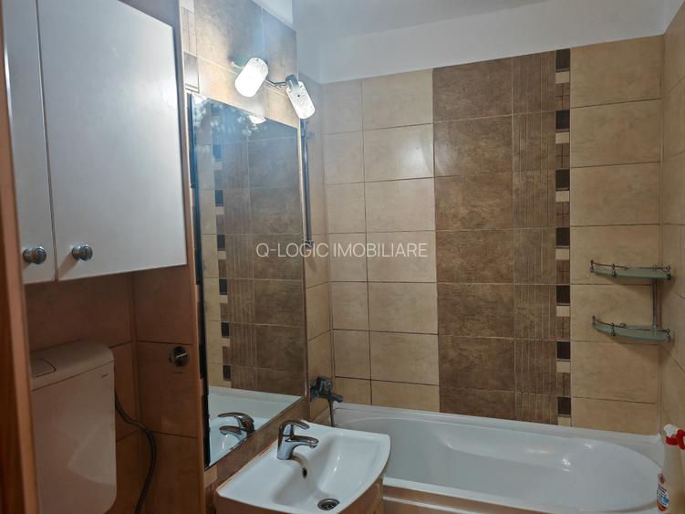 Apartament 3 camere liber la vanzare zona Astra - 16