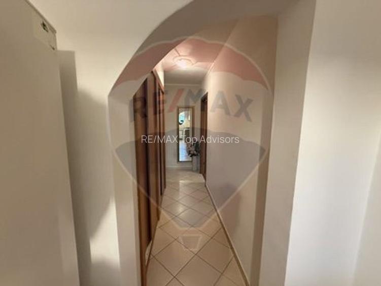 VANZARE Apartament cu 2 camere in zona Favorit / Drumul Taberei - 23