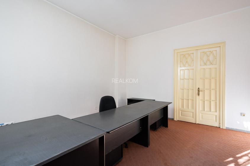 Vila 16 Camere de vanzare Unirii Primaria Sector 3 - 19