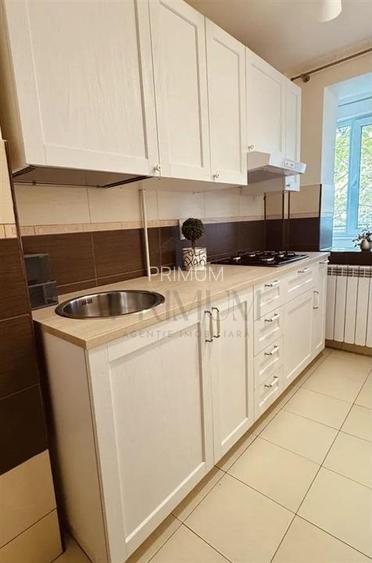 SEMICENTRAL- 2 camere, parter inalt, decomandat - 5