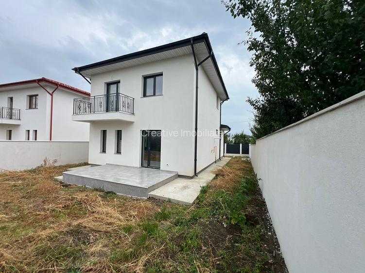 Vilă superbă - finisaje lux, teren generos, lângă stația de autobuz, comision 0% - 3