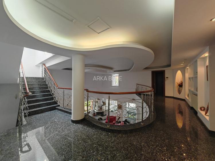 Inchiriere vila spatioasa Iancu Nicolae - piscina, util 800 mp, teren 1.600 mp  - 18