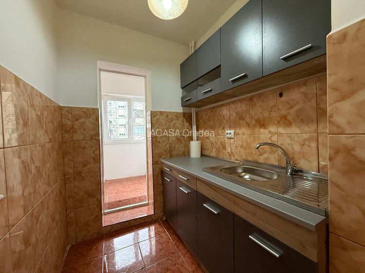 Chirie, apartament, 1 camera, 30 mp, Traian Lalescu Oradea. 250 E/lună - 4