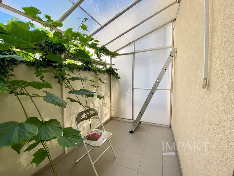 Apartament 3 camere in bloc tip vila si cu loc de parcare inclus