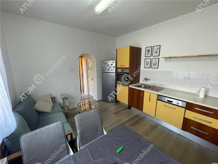 Apartament cu 1 camera la casa curte proprie zona Piata Cluj Sibiu