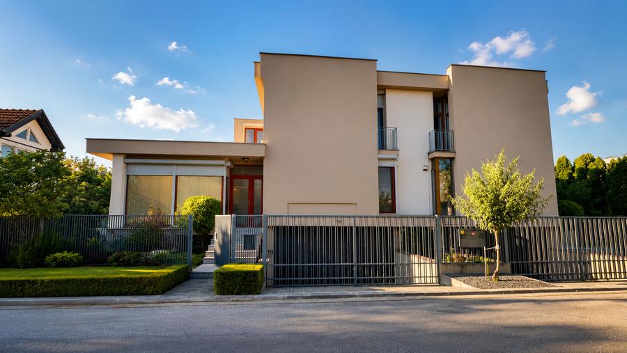 Casa Individuala | Zona Braytim - Soarelui | 273mp | 4 Dormitoare | Garaj