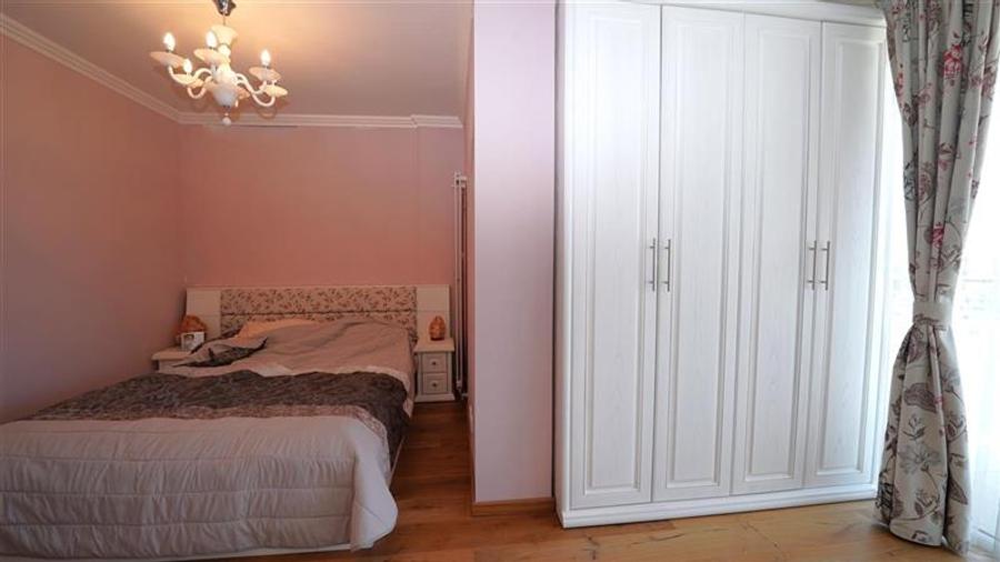 Apartament cu 3 camere, terasa generoasa si doua locuri de parcare, Ared