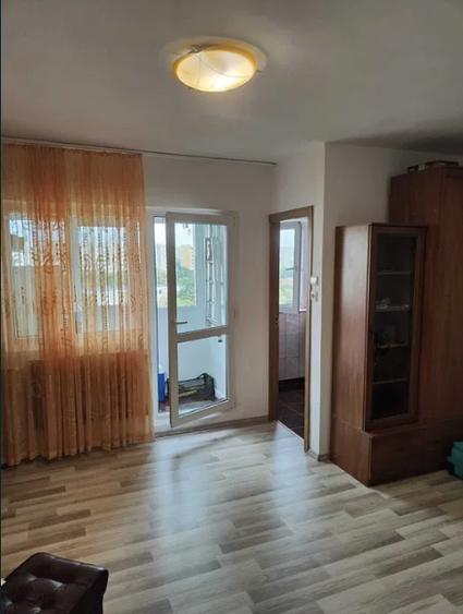 GARSONIERĂ DE ÎNCHIRIAT | TEI – UTCB | DECOMANDATĂ | BALCON | 320 €