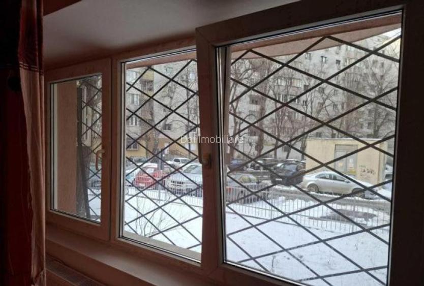 85000 euro - Unirii-Nerva Traian -garsoniera 38mp -bloc 1990 - 6