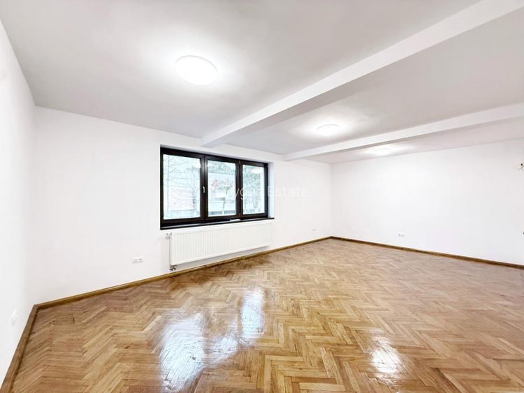 Birou situat Central la strada principala, 2 incaperi, disponibil imediat - 2