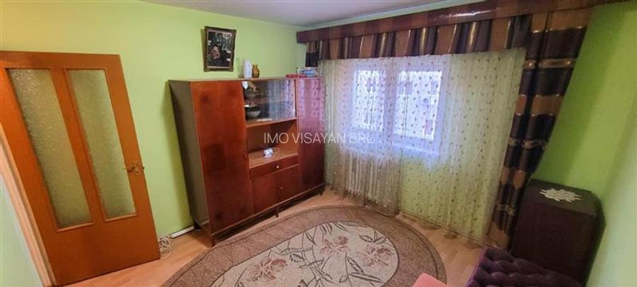 apartament 3 camere,str.Siretului,Sibiu,comision 0 - 8