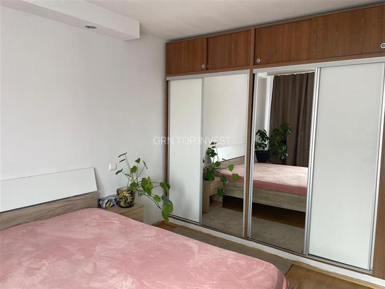 Apartament spatios cu 3 camere 2 balcoane si parcare Calea Turnisorului - 4