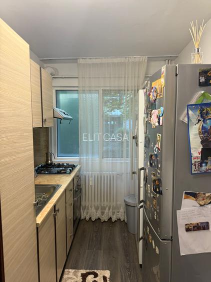 Apartament cu 2 camere decomandat, zona Podu Ros - 4