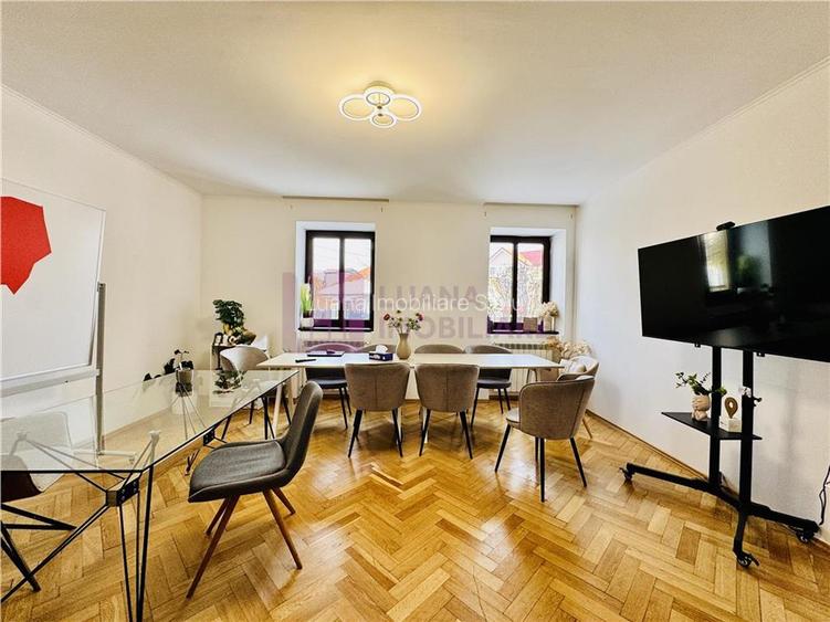 Casa individuala | suprafata utila 360 mp | teren 430 mp | Calea Poplacii - 4