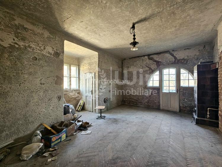 Conac istoric 12 camere | 514mp util | Teren 1440mp | Semicentral - 5