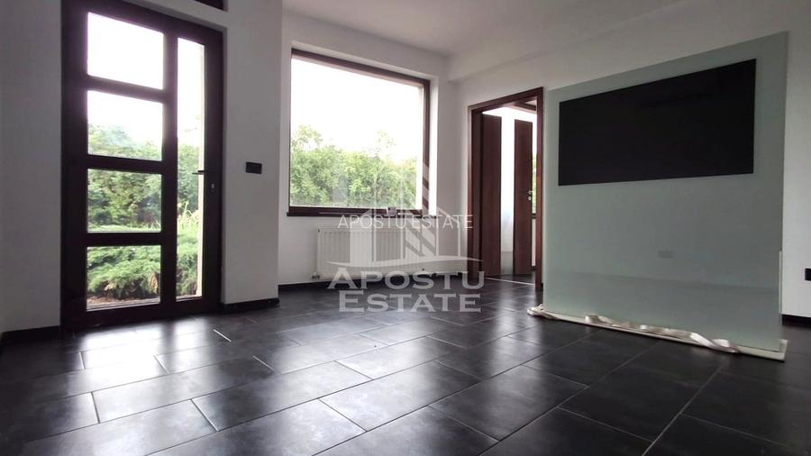 Spatiu comercial cu etaj, pentru activitati diverse - 25