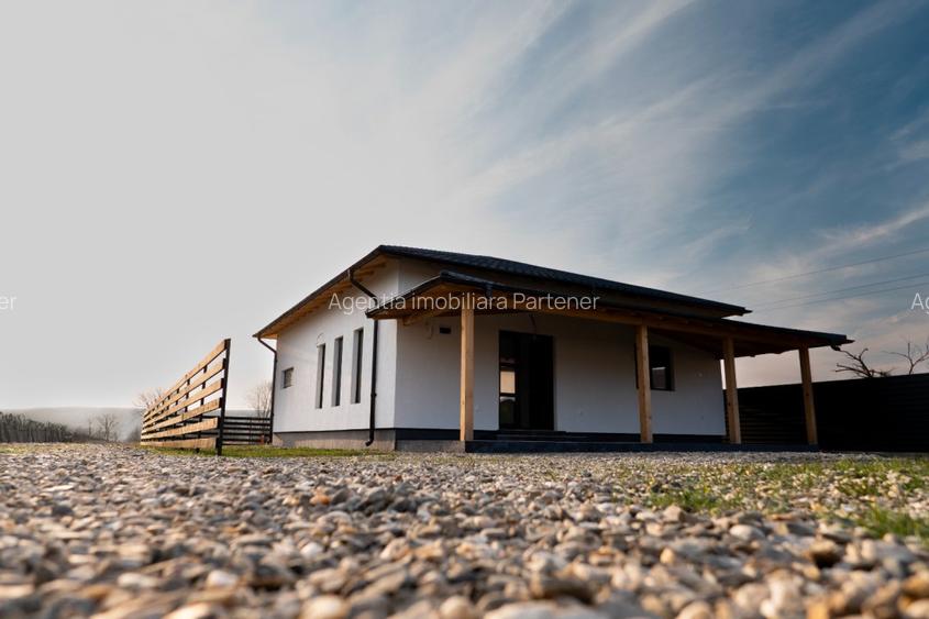 Casa noua, Piscani-Negreni, teren 550mp, finisaje moderne - 2