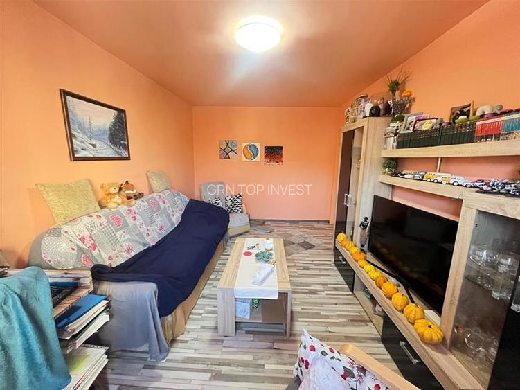 Apartament 3 camere decomandat balcon si pivnita etaj 1 Vasile Aaron - 13