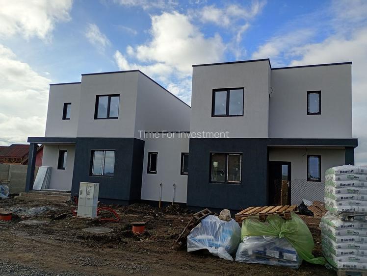 Sanandrei Duplex cu Perete Dublu, Proiect Modern - 2