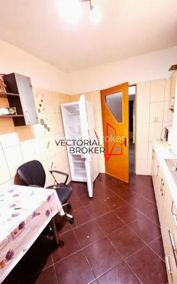 4 camere decomandat Vergului la 3 minute de metrou Costin Georgian - 3