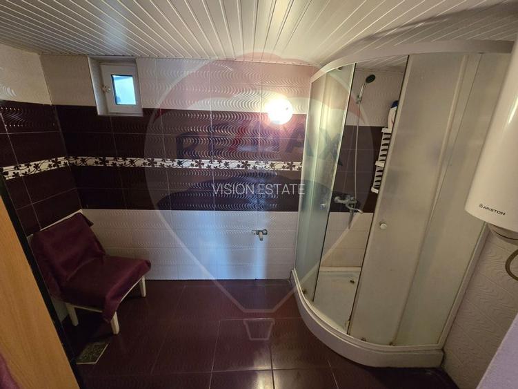 Casă / Vilă cu 6 camere de vânzare - 6