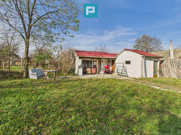 Casuță cu priveliște panoramică spre Cetatea Șiria - 3