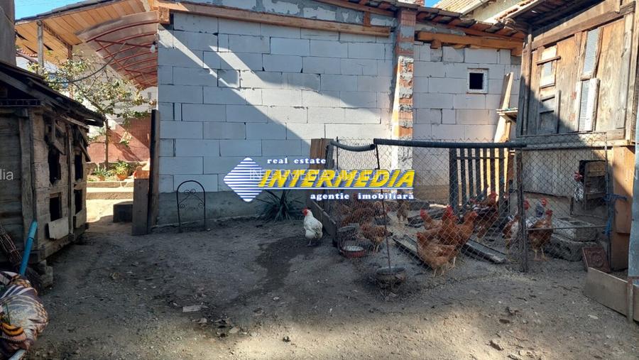 Casa curte si gradina la 15 km de Alba Iulia, Com. Berghin - 10