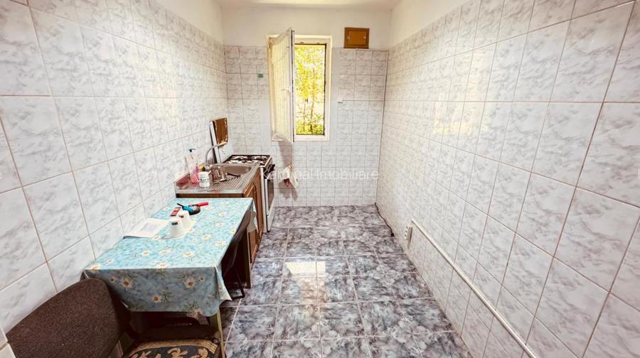 Apartament 2 camere decomandat Astra Carpatilor - 11