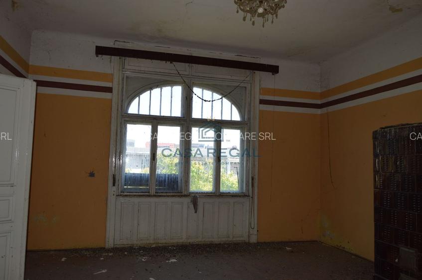 Cladire istorica in centrul orasului - 11