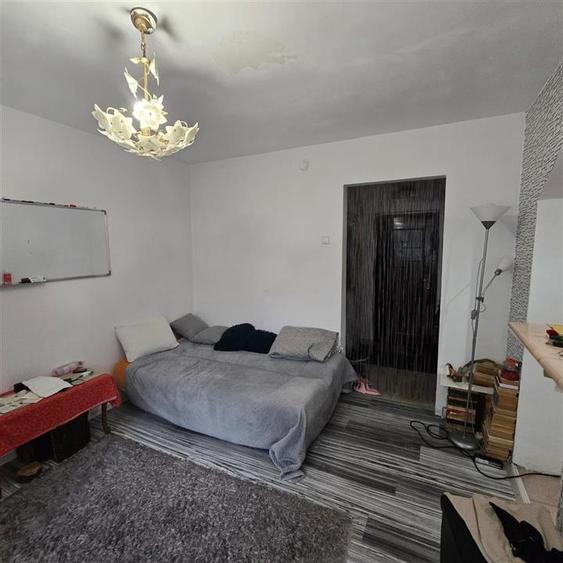 Apartament 2 camere parter inalt Amanetu Piciu