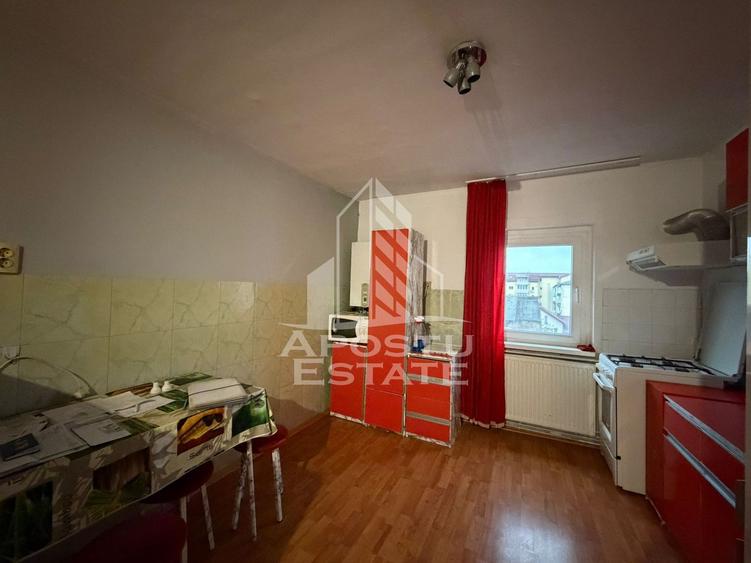 Apartament cu 2 camere, semidecomandat,centrala proprie,zona Girocului
