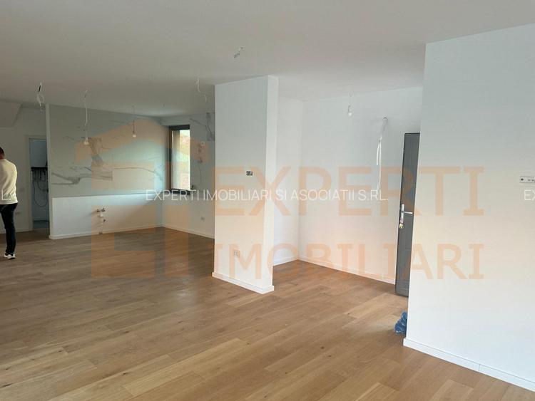 Vilă de vânzare pe malul lacului | in zona Mamaia Nord | 0% Comision - 18